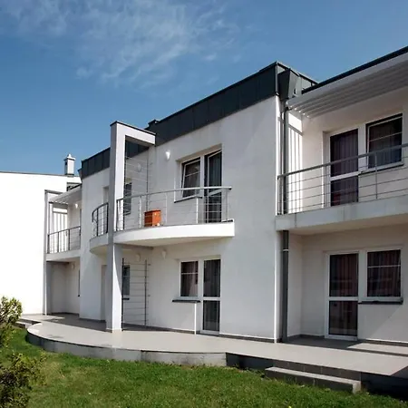 Invest Apartmanok Eger