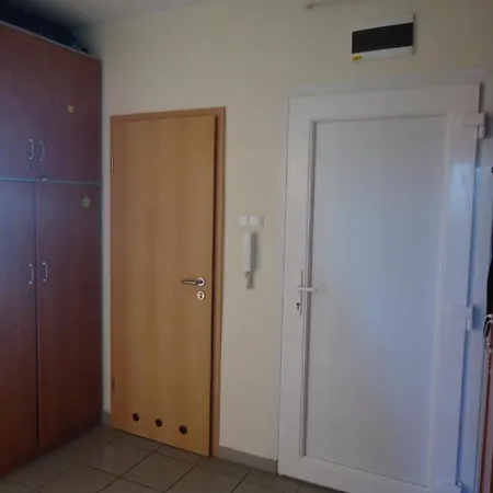 Invest Apartmanok Eger